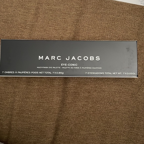Marc Jacobs 710 Provocouture Eye-Conic Eyeshadow Palette - Picture 5 of 6